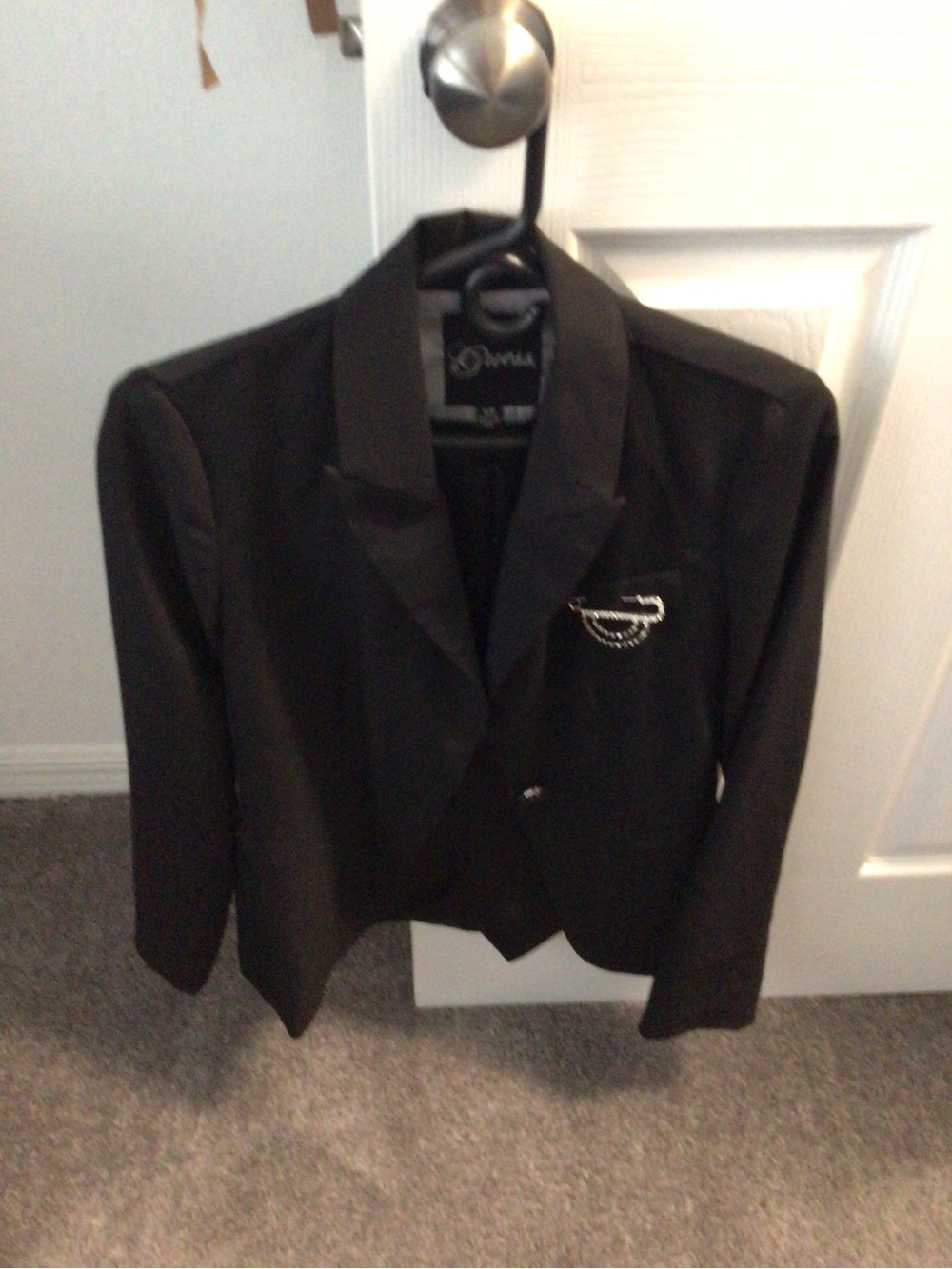 Guess Black Cropped Blazer with Satin Lapels